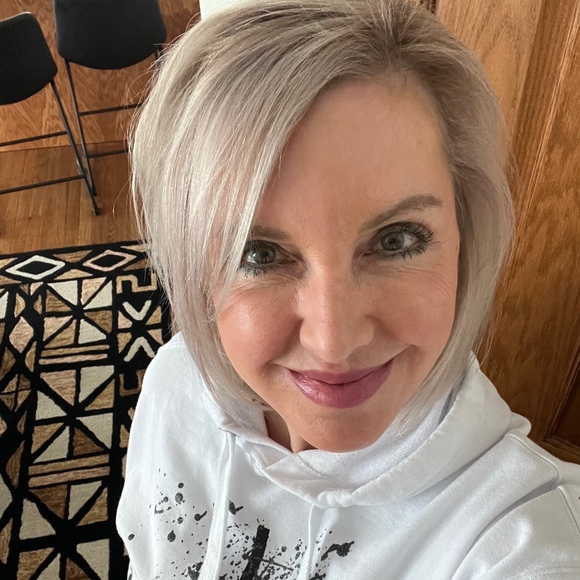 Meet the Posher Other - Meet your Posher, Jenny